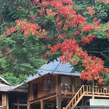 Nha Tan - Mai Chau Homestay And Tours Exterior photo