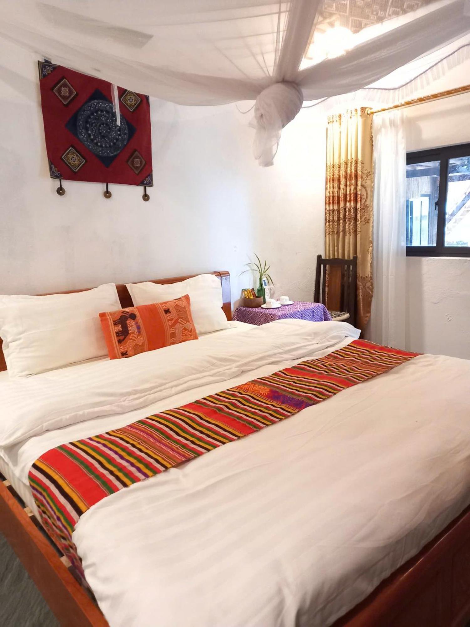 Nha Tan - Mai Chau Homestay And Tours Exterior photo
