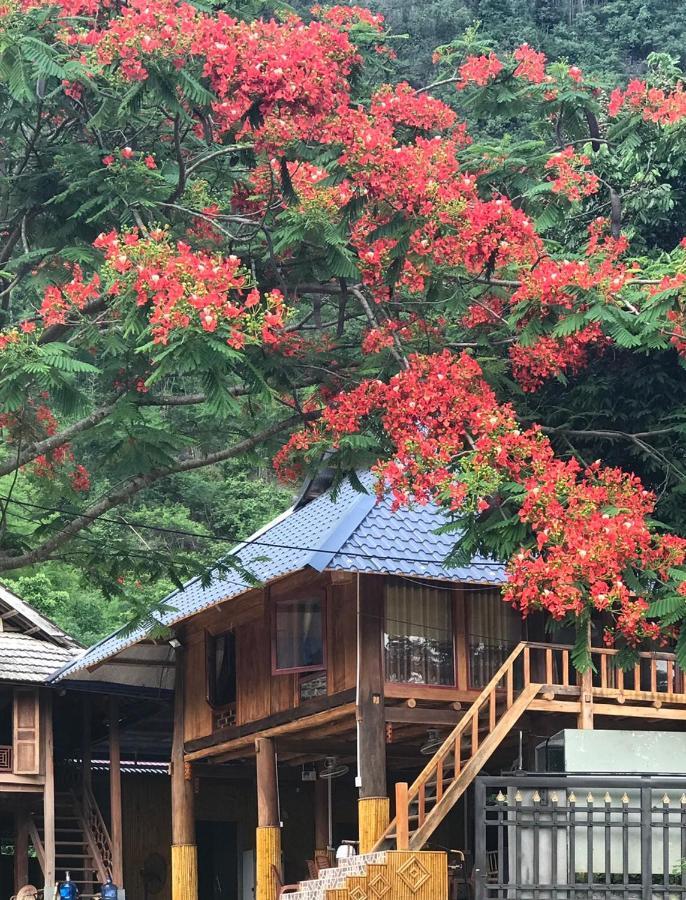 Nha Tan - Mai Chau Homestay And Tours Exterior photo